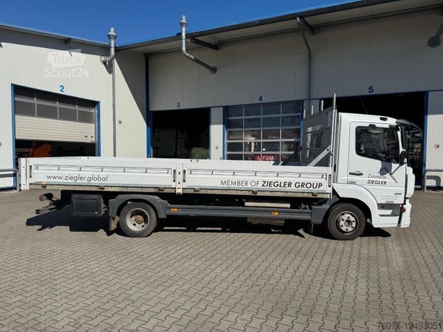Furgone pick-up MERCEDES-BENZ Atego 818 Pritsche 6 m Klima 3 Sitze AHK