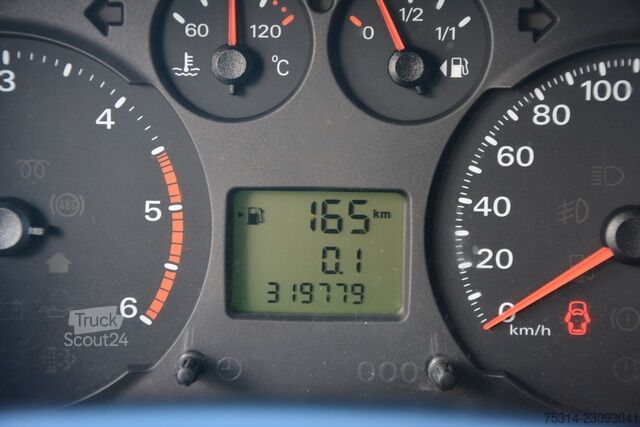 Itfaiye aracı ford Transit 115 FT300 2.2d Klima/Luftfederung/PDC