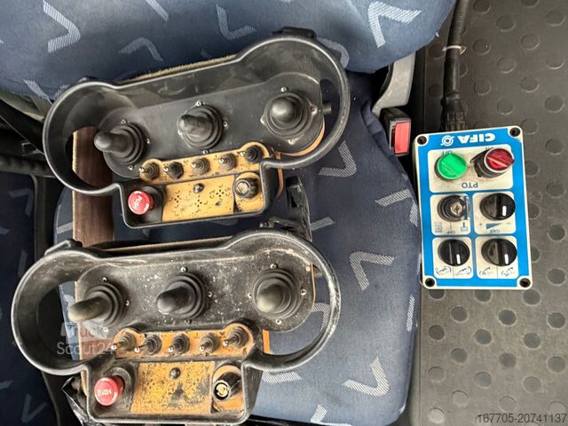 Automatische Betonpumpe Iveco Trakker 450