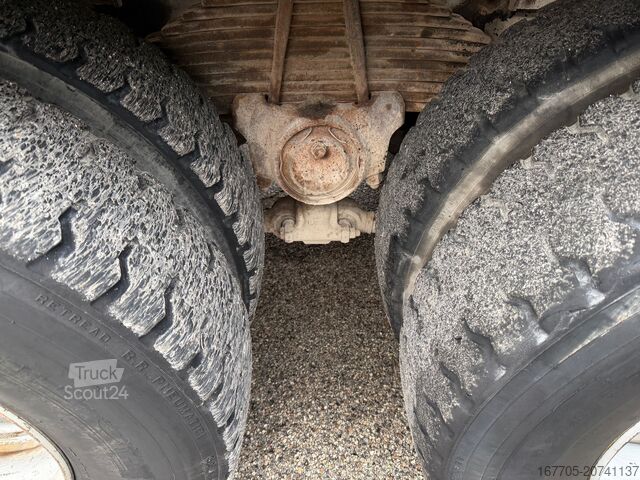 Automatische Betonpumpe Iveco Trakker 450