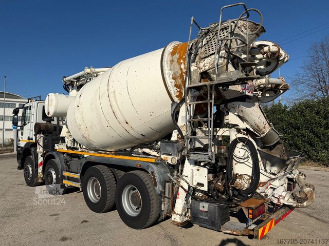 Autopompa per calcestruzzo Iveco Trakker 450