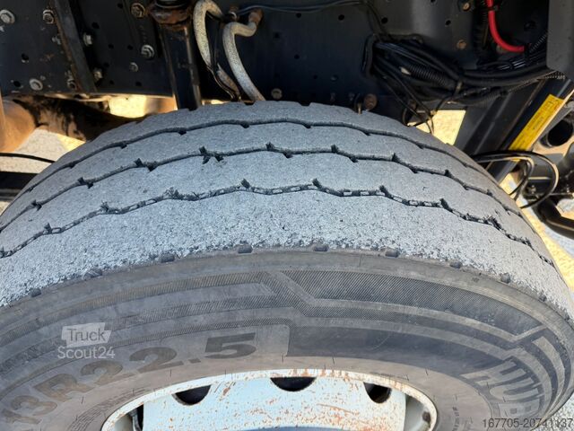 Autopompa per calcestruzzo Iveco Trakker 450