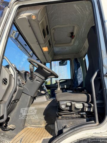 Autopompa per calcestruzzo Iveco Trakker 450