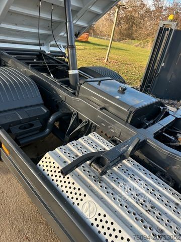 Dreiseitenkipper LKW MERCEDES-BENZ Atego 918 4x2 Kipper KRAN Greifer FUNK AHK