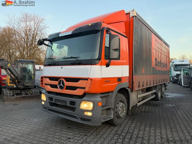 Autocarro con pianale e telone Mercedes-Benz Actros 2532L 6x2 | Lift-Lenkachse | Euro 5 | mp3