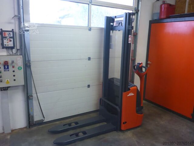 Empilhador manual Linde L12