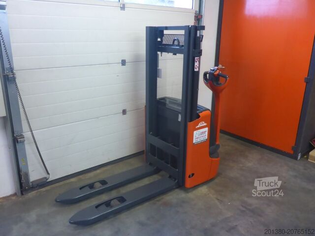 Empilhador manual Linde L12