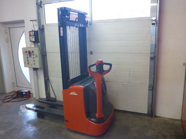 Empilhador manual Linde L12 I