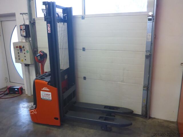 Empilhador manual Linde L12 I