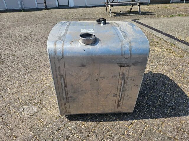 Polttoainesäiliö ACGB 787 Mercedes Actros - A6624703501 - Dieseltank  290...