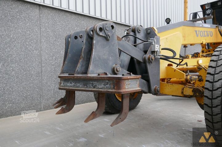 Greideris Volvo G720B