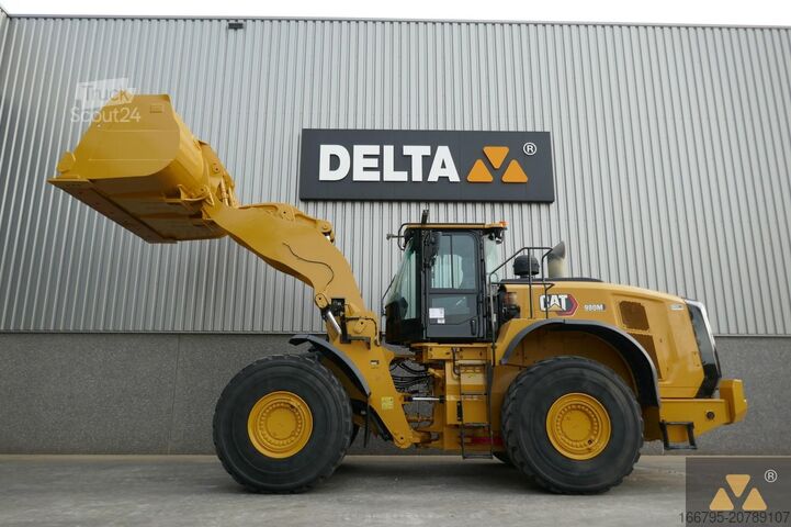 Kolesni nakladalnik Caterpillar 980M