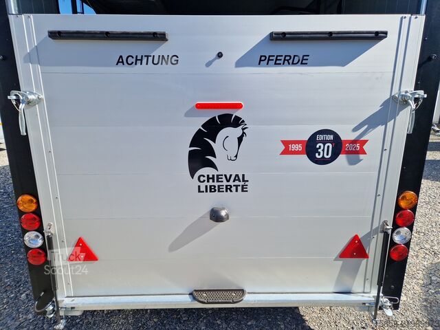 Remorque de transport de chevaux Cheval Liberté Maxi 4 Vollausstattung bis 4 Pferde Neu