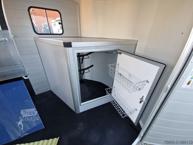 Hestetransporthenger Cheval Liberté Multimax V2 Sattelkammer direkt ab Neuss