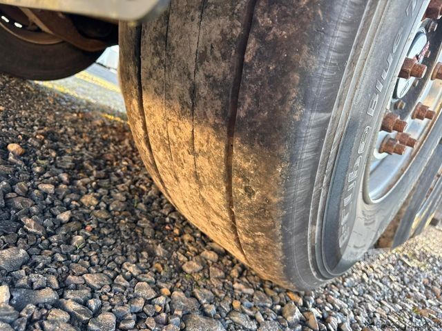 Remorque forestière à grumes PAVIC Holzauflieger mit Schemel und Rungen