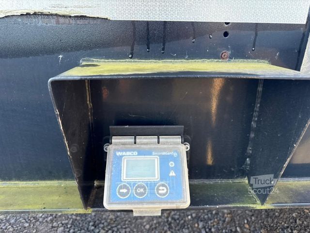 Remorque forestière à grumes PAVIC Holzauflieger mit Schemel und Rungen