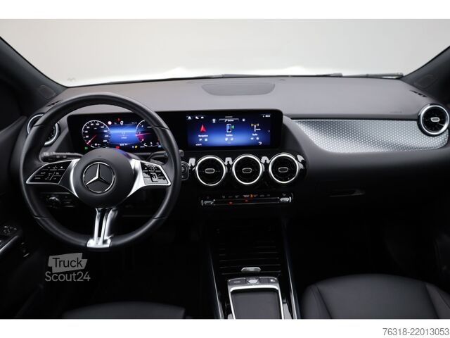 Minibusz Mercedes-Benz B 180 d  Progressive MBUX LED Shzg Kamera