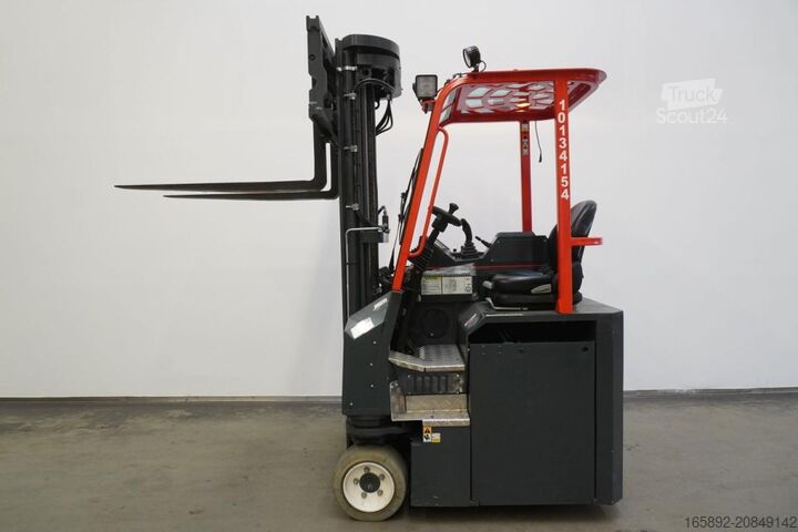 4-way forklift Combilift CBE3000