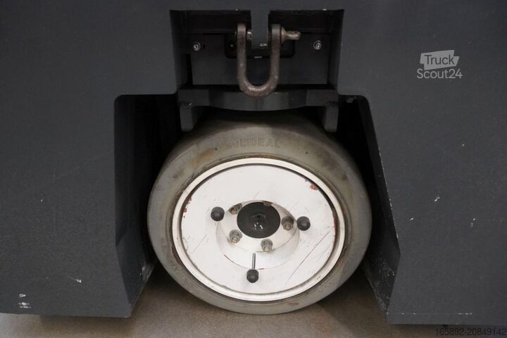 4-way forklift Combilift CBE3000