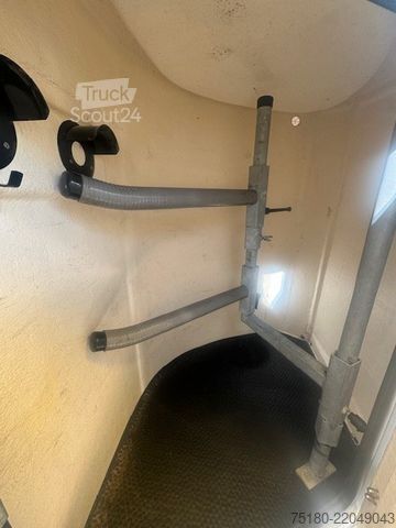 Hästtransportsläp HENRA Couronne XL 2 Pferdeanhänger ALU 2,7t. SK