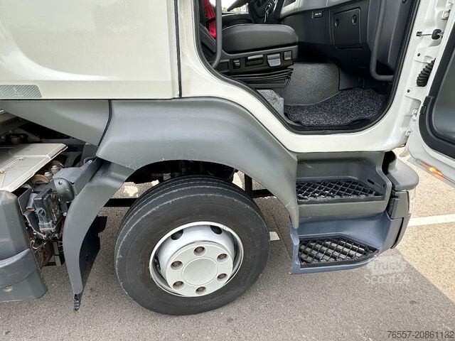 Sliding tarpaulin Renault D240.12. EURO6. 11-2021.