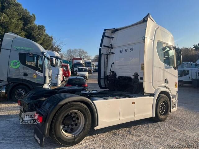 Tracteur routier standard Scania R 450