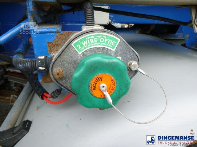 Tanker Scania P 230 DB 4x2 RHD fuel tank 12.4 m3 / 4 comp