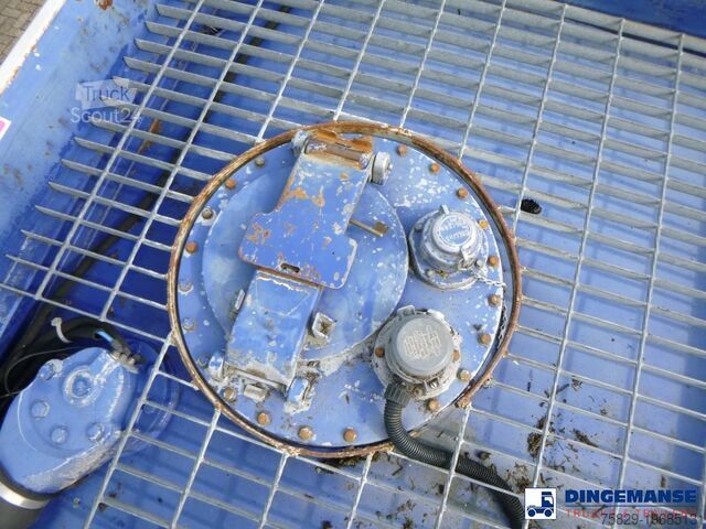 Cisterna Scania P 230 DB 4x2 RHD fuel tank 12.4 m3 / 4 comp