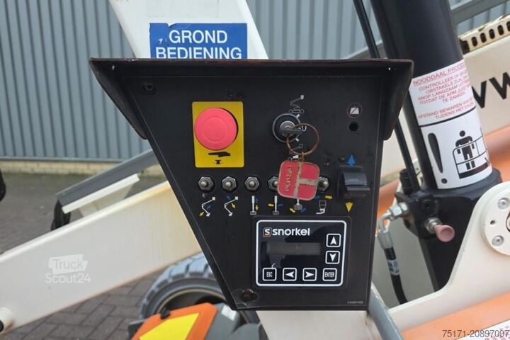 Scharnierende telescopische hoogwerker Snorkel A38E As-Is, Electric, 13.5m Working Height, 6.1m R
