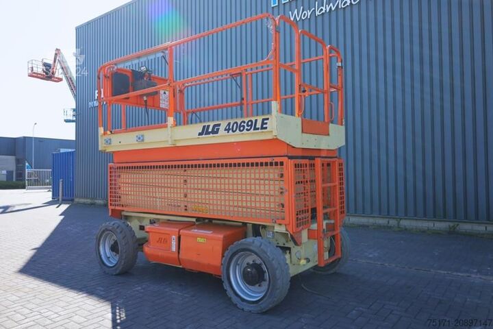 Sakselevator JLG 4069LE Electric, 14.2m Working Height, 360kg Capac