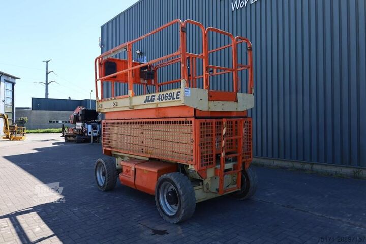 Sakselevator JLG 4069LE Electric, 14.2m Working Height, 360kg Capac