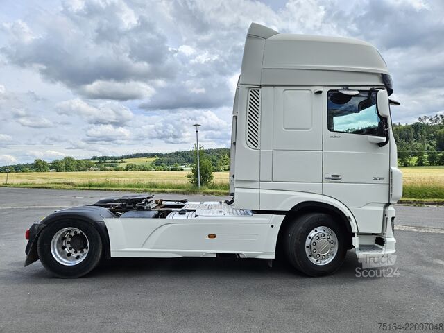 стандартний тягач DAF XF 530 FT