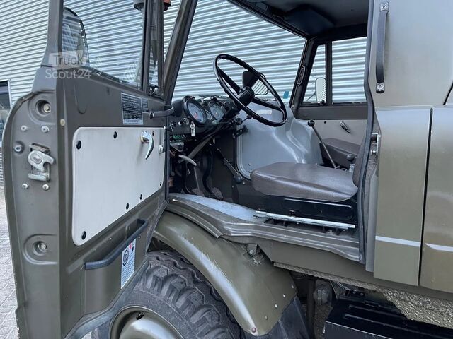 Hochdachkombi Mercedes-Benz Unimog 406 Doka Vliegtuigsleper Nieuwstaat!