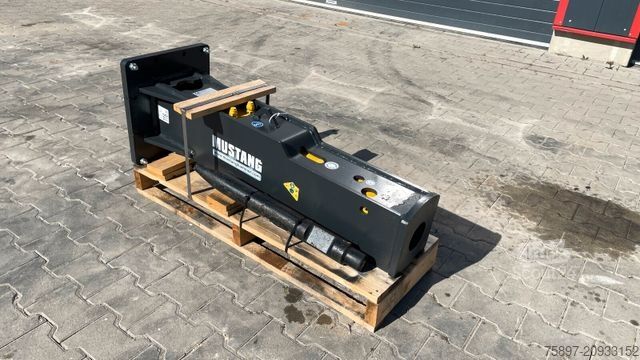  KOMATSU Mustang HM 702 Abbruchhammer / Abbruch