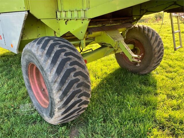 Moissonneuse-batteuse CLAAS Dominator 98 S