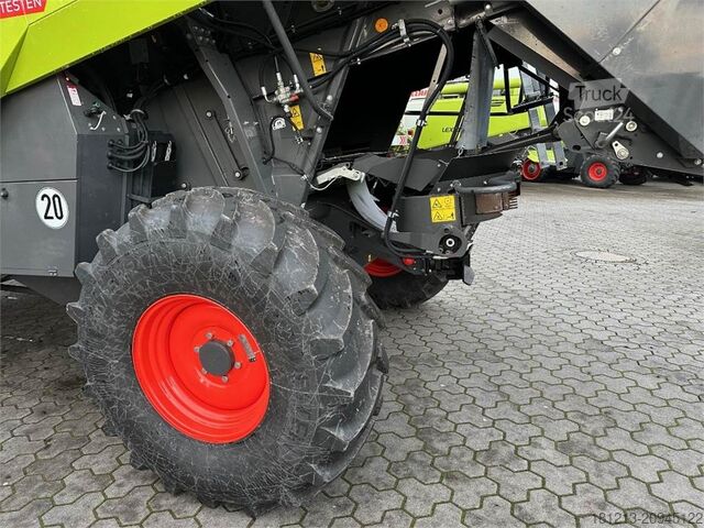 Moissonneuse-batteuse CLAAS Evion 450