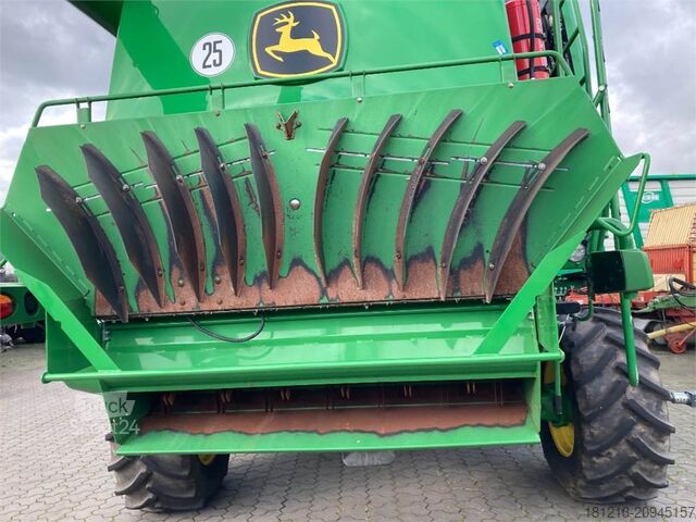 Skördetröska JOHN DEERE T 670 Allrad