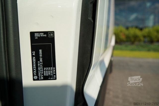 Fourgon tôlé VOLKSWAGEN CRAFTER  / 2.0 D / FURGON BLASZAK / DMC: 3500 KG