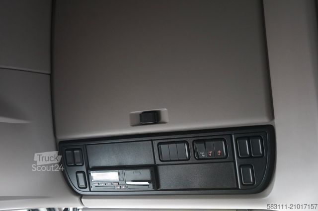 Štandardný ťahač DAF XF 480 / SUPER SPACE CAB / OPONY 100% / 2021 ROK