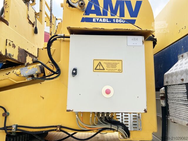 Special purpose truck Mercedes-Benz Axor 1824 K 4x2 Axor 1824 K 4x2, AMV Hubsteiger + Kompressor, Funk