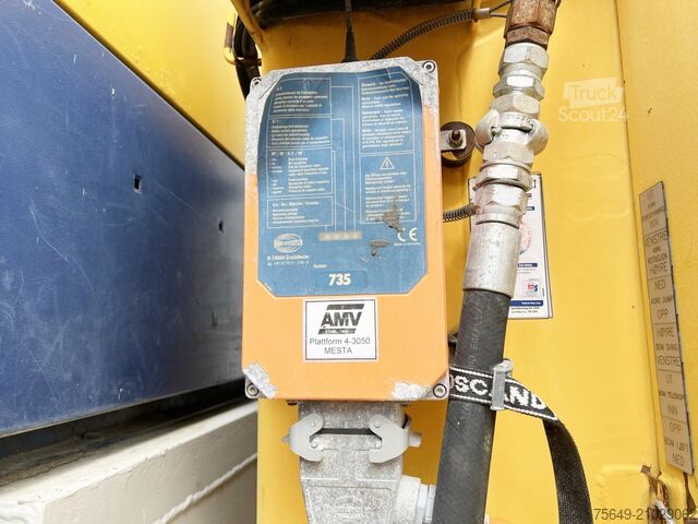 Special purpose truck Mercedes-Benz Axor 1824 K 4x2 Axor 1824 K 4x2, AMV Hubsteiger + Kompressor, Funk