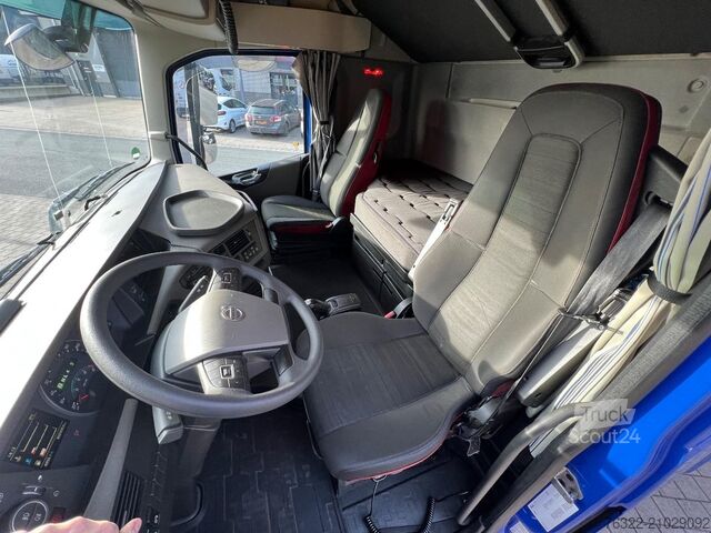 Tracteur standard Volvo FH 460 GLOBETROTTER 6X2 460 GLOBETROTTER 6X2 / ...