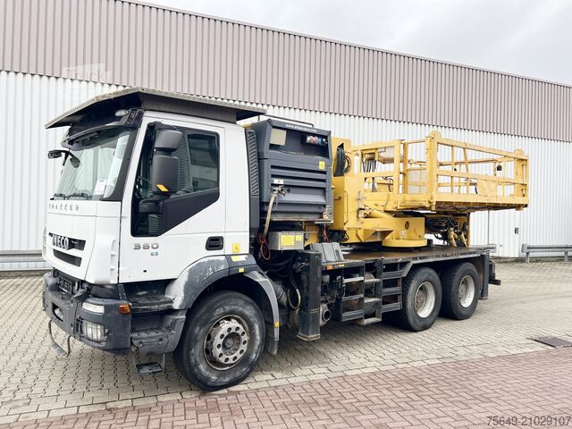 Speciale doeleinden vrachtwagen Iveco-Magirus Trakker AD260T36 6x4 Trakker AD260T36 6x4, AMV Hubsteiger + Kompressor, Funk