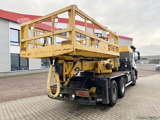 Speciale doeleinden vrachtwagen Iveco-Magirus Trakker AD260T36 6x4 Trakker AD260T36 6x4, AMV Hubsteiger + Kompressor, Funk