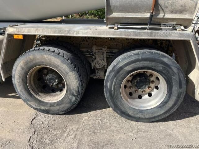Kamion mikser za beton Mercedes-Benz AROCS 3240 STETTER 9 KUB