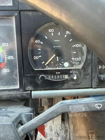 Camion benne Volvo FL614
