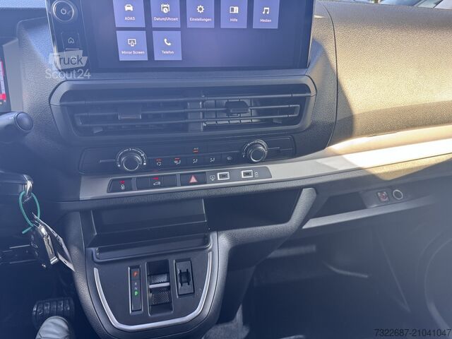 Furgon blaszak Fiat Scudo 120 PS AHK Klima Carplay Innenausbau