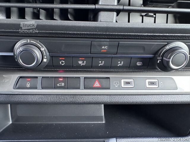 Furgon blaszak Fiat Scudo 120 PS AHK Klima Carplay Innenausbau