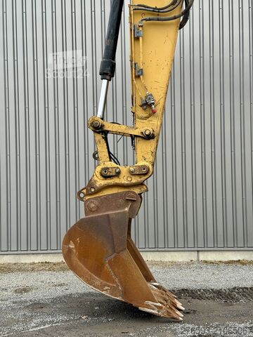 Pelle sur chenilles Caterpillar 329E