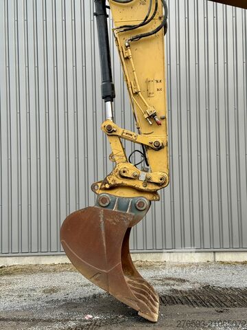 Pelle sur chenilles Caterpillar 324 ELN